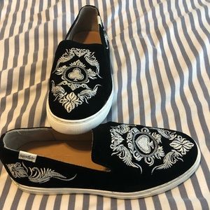Sylvia Noster Size 8 Slip On Shoes. Worn Once